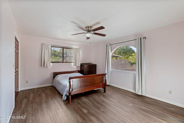 4950 E Hawthorne Street, Tucson, AZ 85711