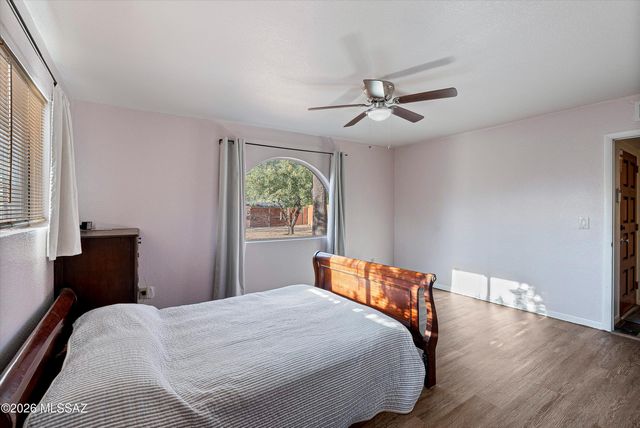 4950 E Hawthorne Street, Tucson, AZ 85711