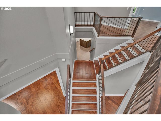 16633 WOODSMAN Ct, Lake Oswego, OR 97034