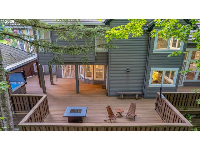 16633 WOODSMAN Ct, Lake Oswego, OR 97034