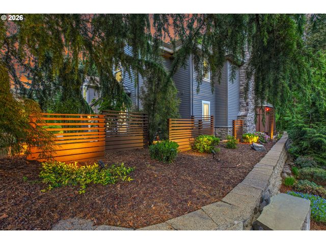 16633 WOODSMAN Ct, Lake Oswego, OR 97034