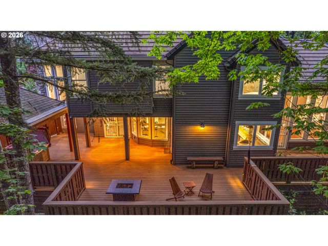 16633 WOODSMAN Ct, Lake Oswego, OR 97034