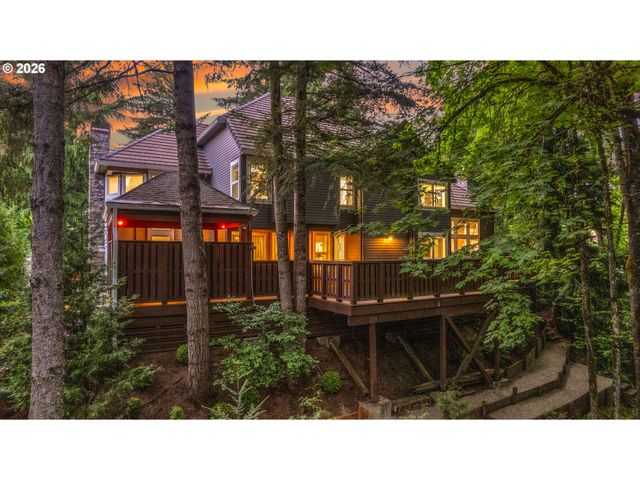 16633 WOODSMAN Ct, Lake Oswego, OR 97034