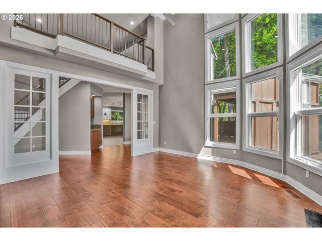16633 WOODSMAN Ct, Lake Oswego, OR 97034