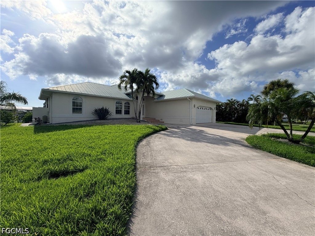 17721 Broadway AVE, Fort Myers Beach, FL 33931
