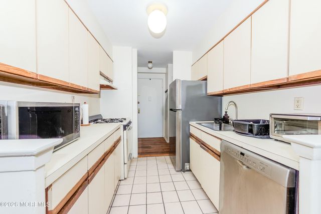 1225 Kennedy Boulevard 10J, Bayonne, NJ 07002