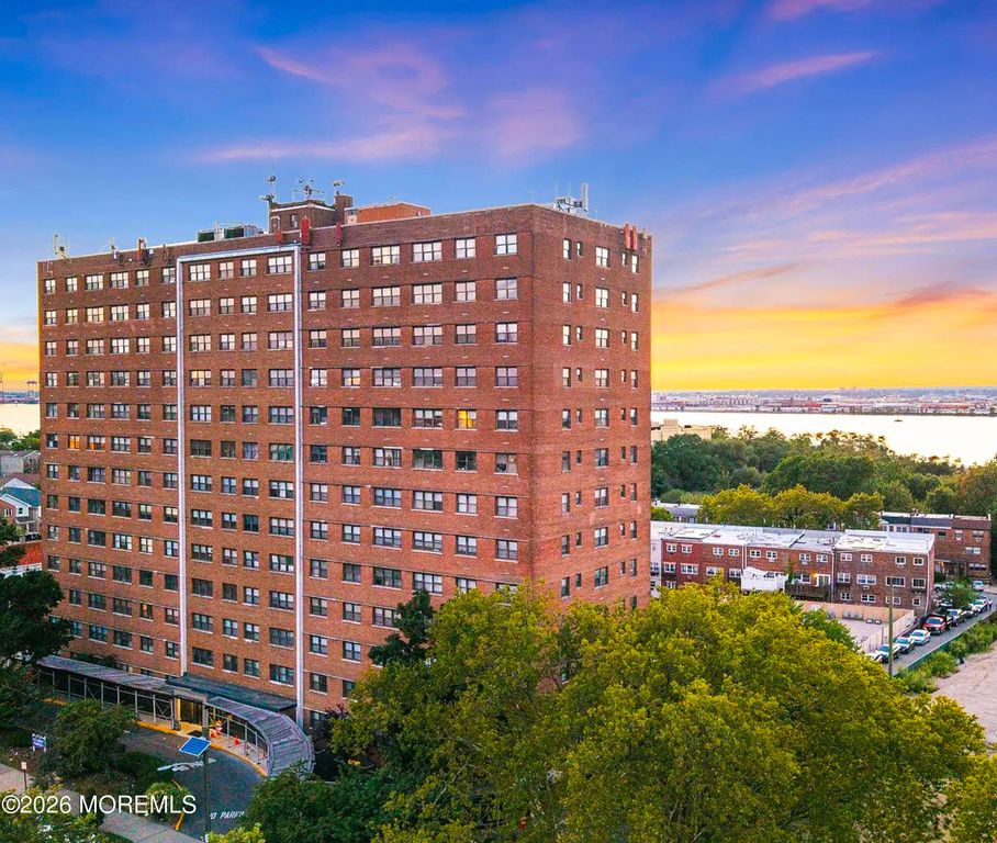 1225 Kennedy Boulevard 10J, Bayonne, NJ 07002