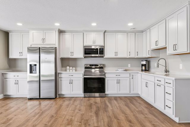 145 Maple Terrace, Waconia, MN 55387