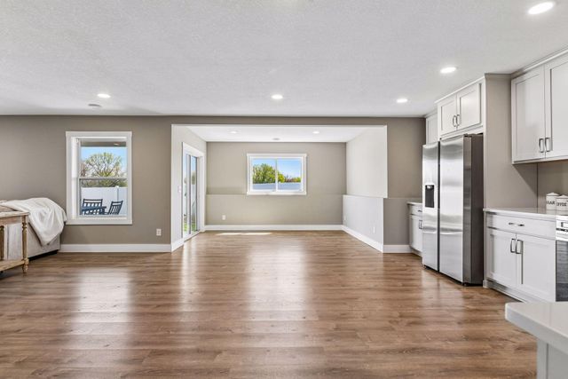 145 Maple Terrace, Waconia, MN 55387