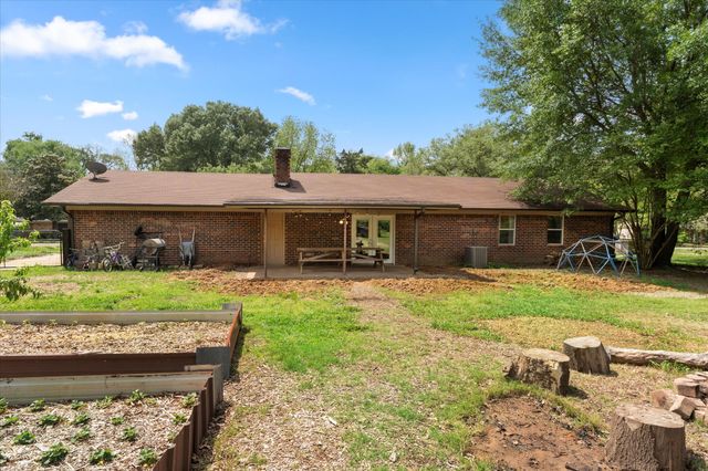 524 Park Lane, Mount Vernon, TX 75457