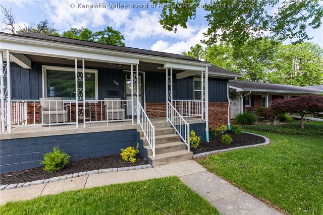 1005 S B Street, St Albans, WV 25177