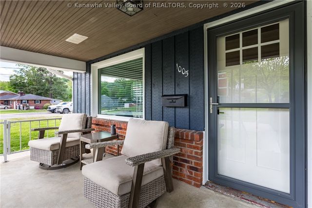 1005 S B Street, St Albans, WV 25177