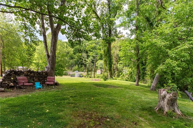 1005 S B Street, St Albans, WV 25177