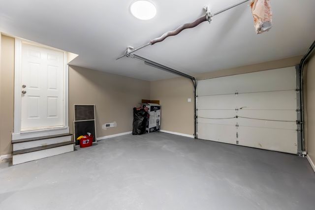 3321 E Red Oak Lane, Crete, IL 60417