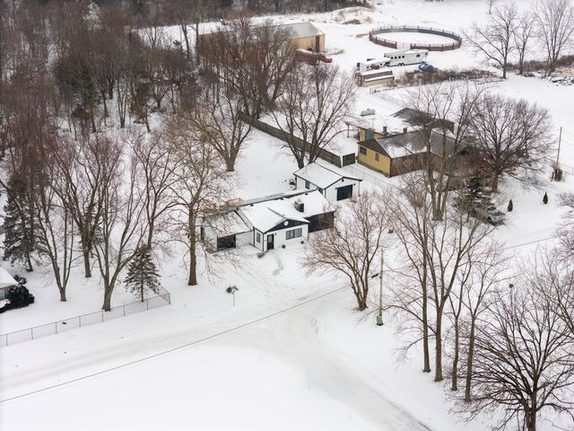 3321 E Red Oak Lane, Crete, IL 60417