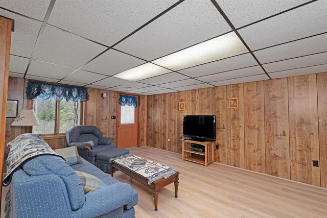 1541 Maple Point Road, Hay Twp, MI 48612