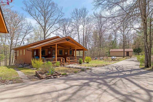 1541 Maple Point Road, Hay Twp, MI 48612