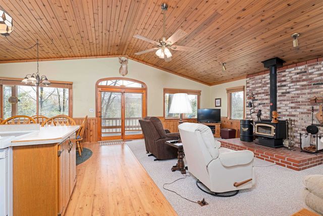 1541 Maple Point Road, Hay Twp, MI 48612