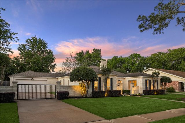 10702 Russett Drive, Houston, TX 77042