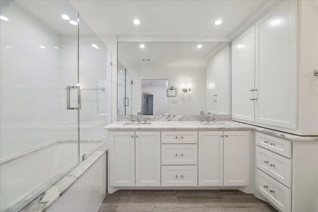 10702 Russett Drive, Houston, TX 77042