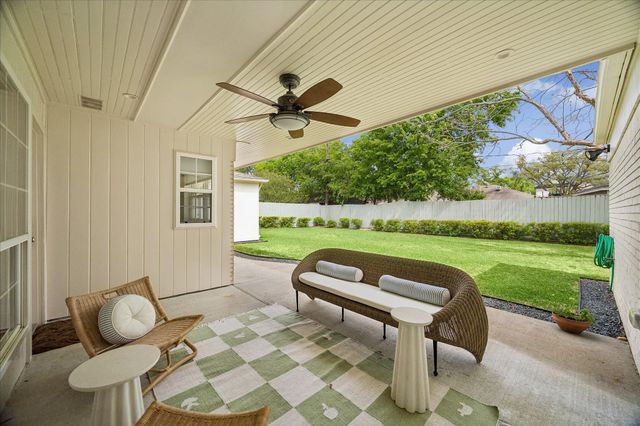 10702 Russett Drive, Houston, TX 77042