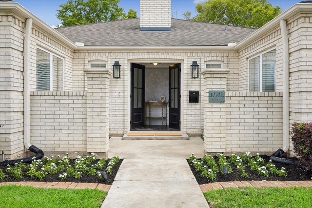 10702 Russett Drive, Houston, TX 77042