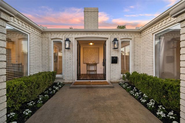 10702 Russett Drive, Houston, TX 77042