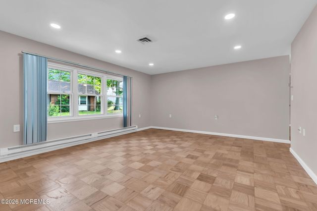 426 Chatham Court A, Lakewood, NJ 08701