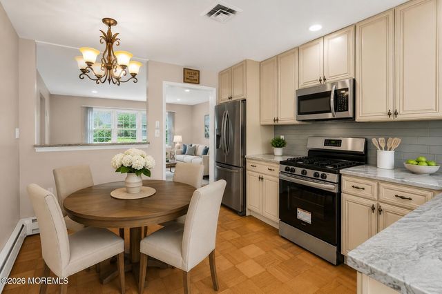 426 Chatham Court A, Lakewood, NJ 08701