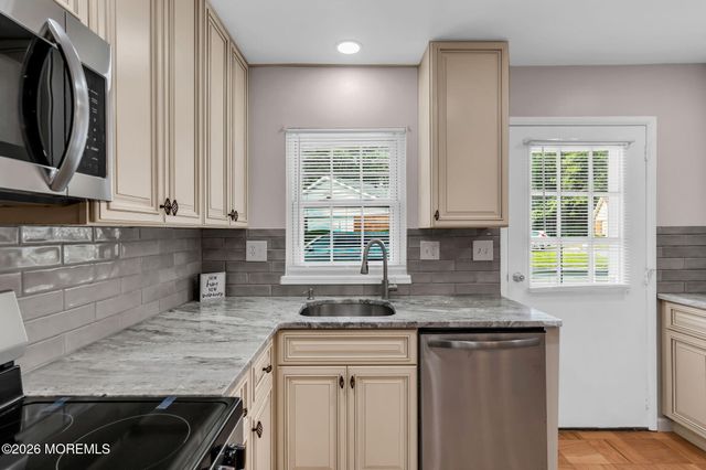 426 Chatham Court A, Lakewood, NJ 08701