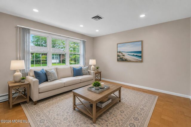 426 Chatham Court A, Lakewood, NJ 08701