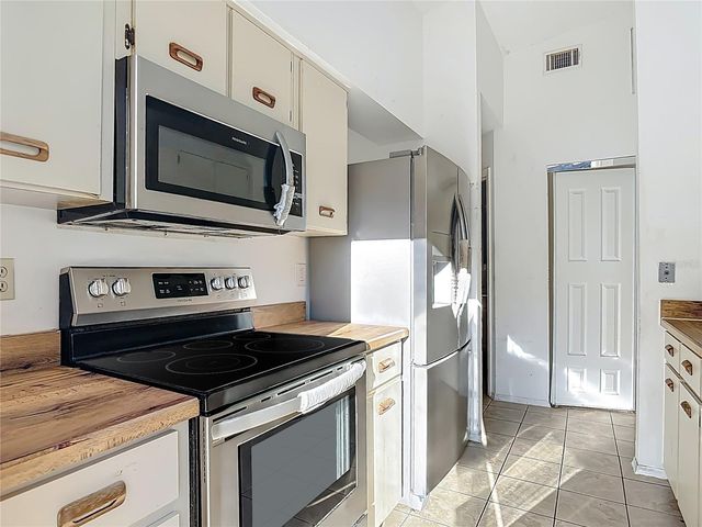 1513 HERITAGE LANE, Daytona Beach, FL 32117