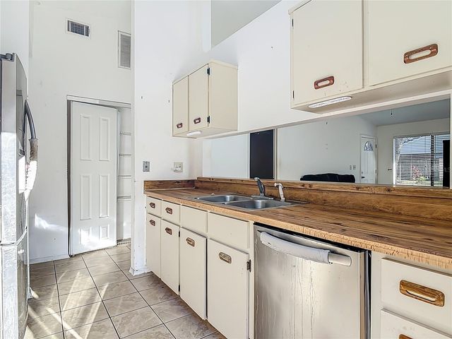 1513 HERITAGE LANE, Daytona Beach, FL 32117