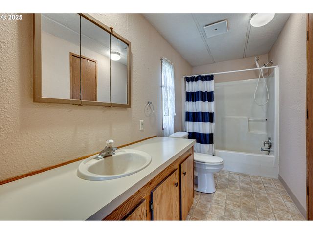11005 Ne 76TH St 46, Vancouver, WA 98662