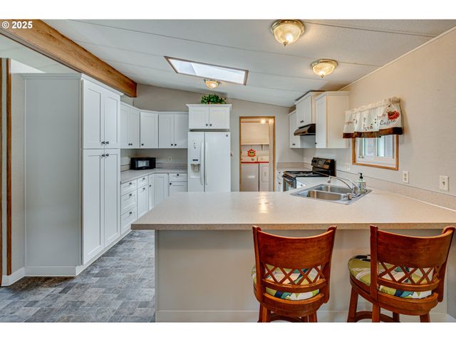 11005 Ne 76TH St 46, Vancouver, WA 98662