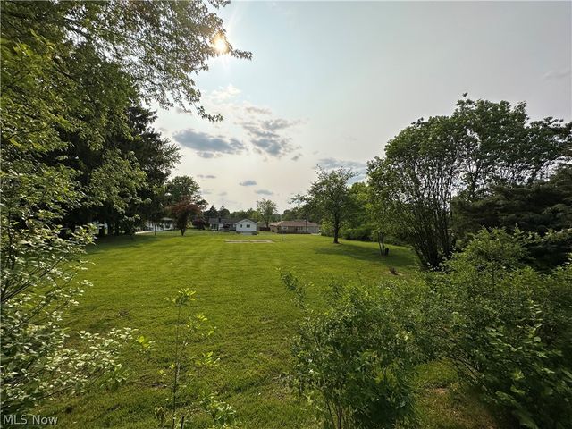 Creed Circle, Campbell, OH 44405