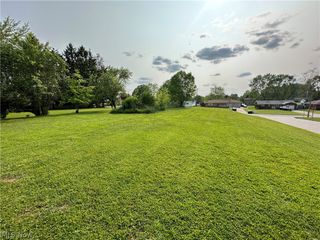 Creed Circle, Campbell, OH 44405