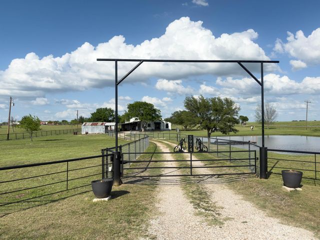 5974 County Road 4100, Kaufman, TX 75142