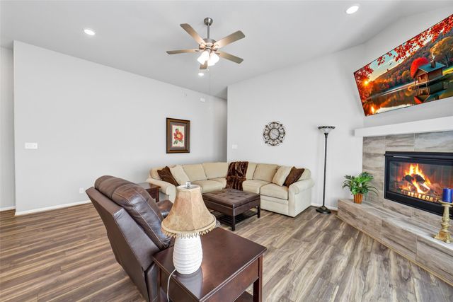 2424 Solaris Bend Drive, Katy, TX 77493