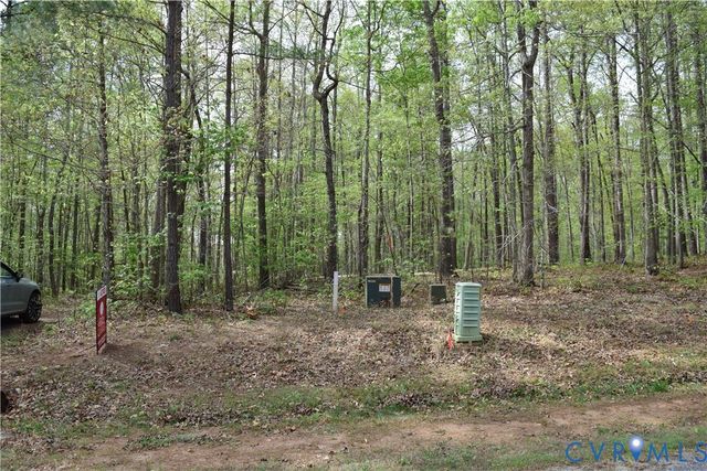000 Hensley Rd, Mineral, VA 23117