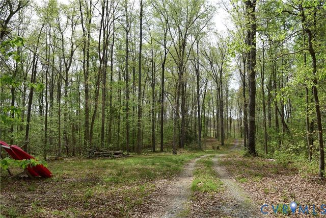 000 Hensley Rd, Mineral, VA 23117