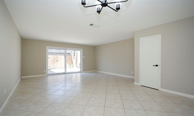 9656 Westview Drive 8, Houston, TX 77055
