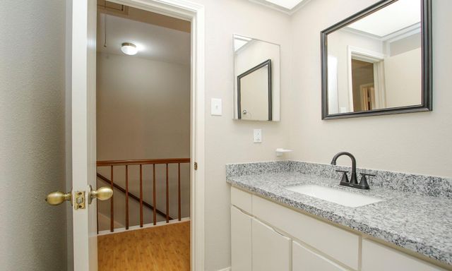 9656 Westview Drive 8, Houston, TX 77055