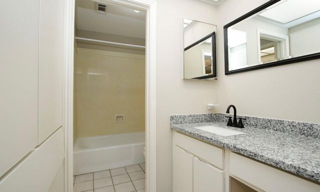 9656 Westview Drive 8, Houston, TX 77055