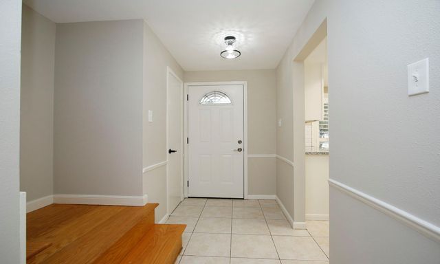 9656 Westview Drive 8, Houston, TX 77055