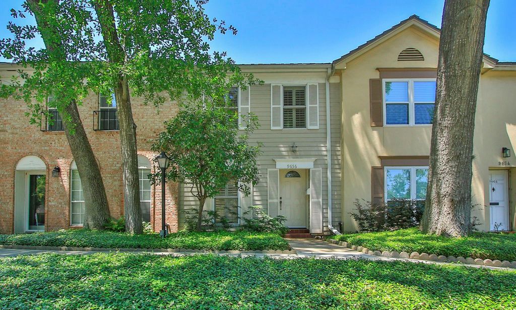9656 Westview Drive 8, Houston, TX 77055