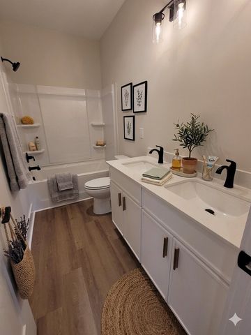 213 Sandalwood Way, Dickson, TN 37055