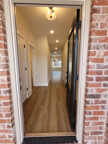 213 Sandalwood Way, Dickson, TN 37055