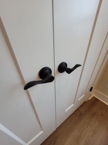 213 Sandalwood Way, Dickson, TN 37055