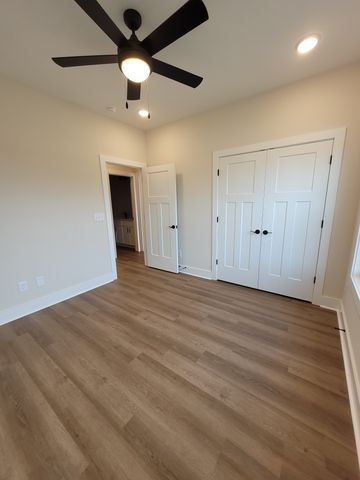 213 Sandalwood Way, Dickson, TN 37055